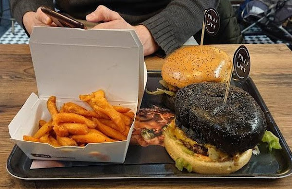 photo de Black And White Burger Antwerpen à Antwerp
