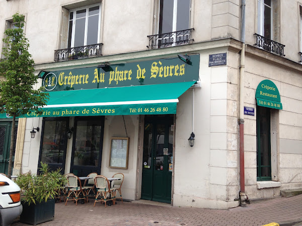 photo de Crêperie Au phare de Sèvres à Sèvres