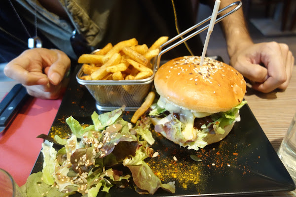 photo de Frenchy’s Burger & Compagnie « Le Frenchy resto » - Burgernomie à Tours