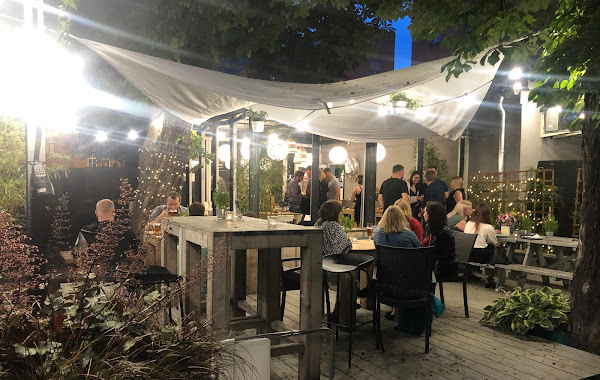 photo de Kwiaciarnia Bistro i Bar à Poznań