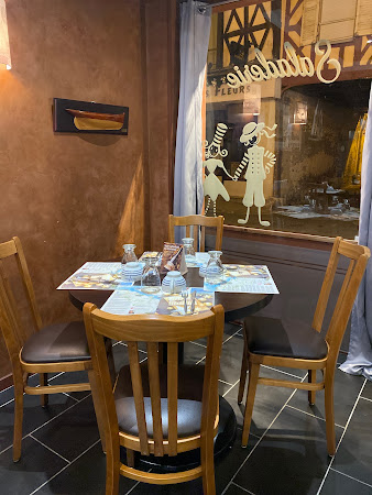 photo de La Malouiniėre à Provins