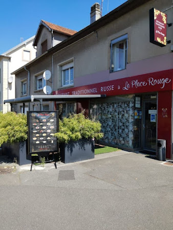 photo de La Place Rouge à Lure