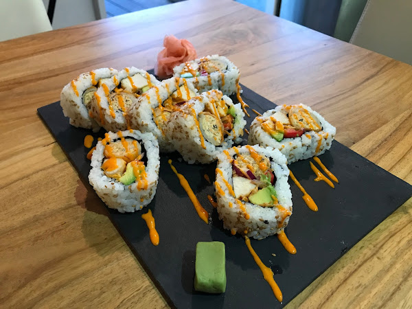 photo de Pink Sushi Bar devient Coriandre & Basilic à Arès