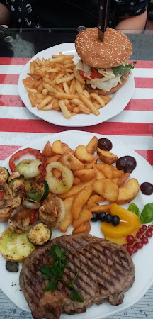 photo de Restauracja & Hotel Prohibicja à Mikołajki